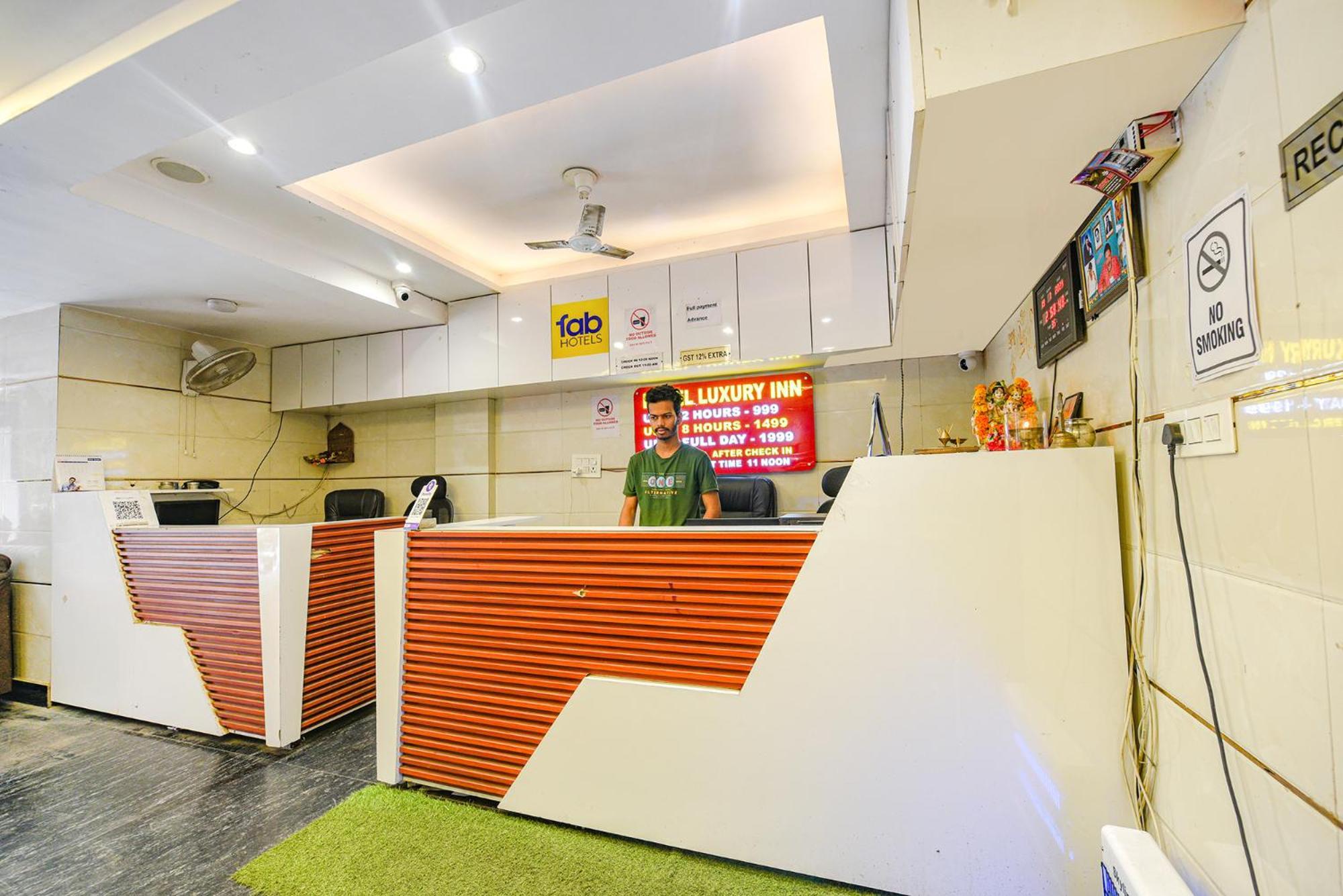 Fabhotel Luxury Inn Near Adarsh Nagar Metro Delhi  Eksteriør bilde