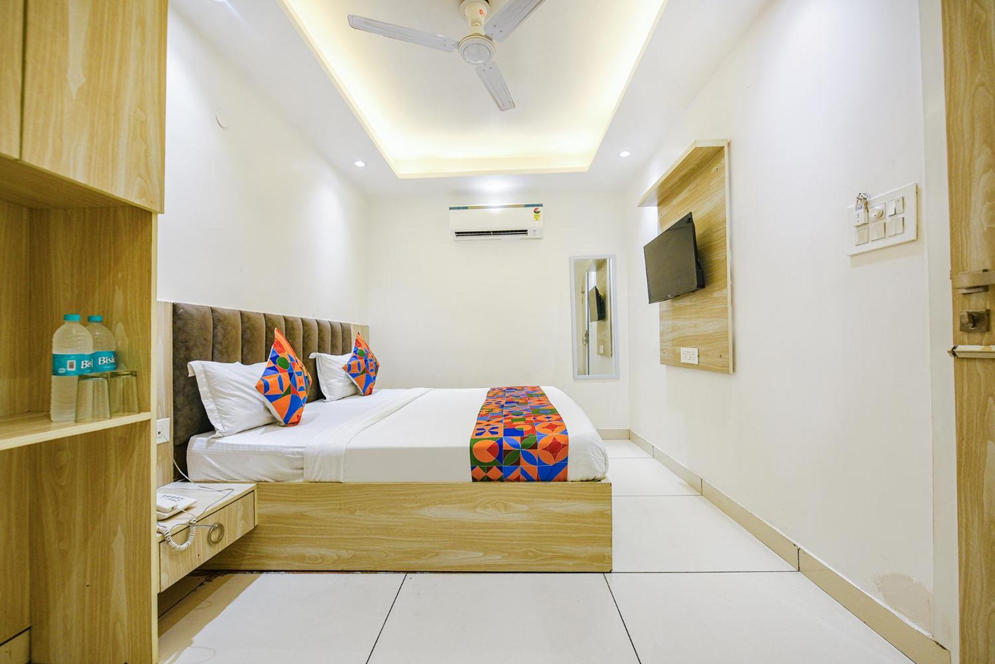 Fabhotel Luxury Inn Near Adarsh Nagar Metro Delhi  Eksteriør bilde