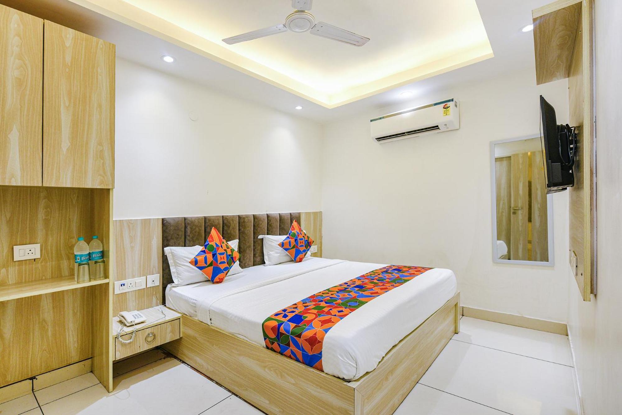 Fabhotel Luxury Inn Near Adarsh Nagar Metro Delhi  Eksteriør bilde