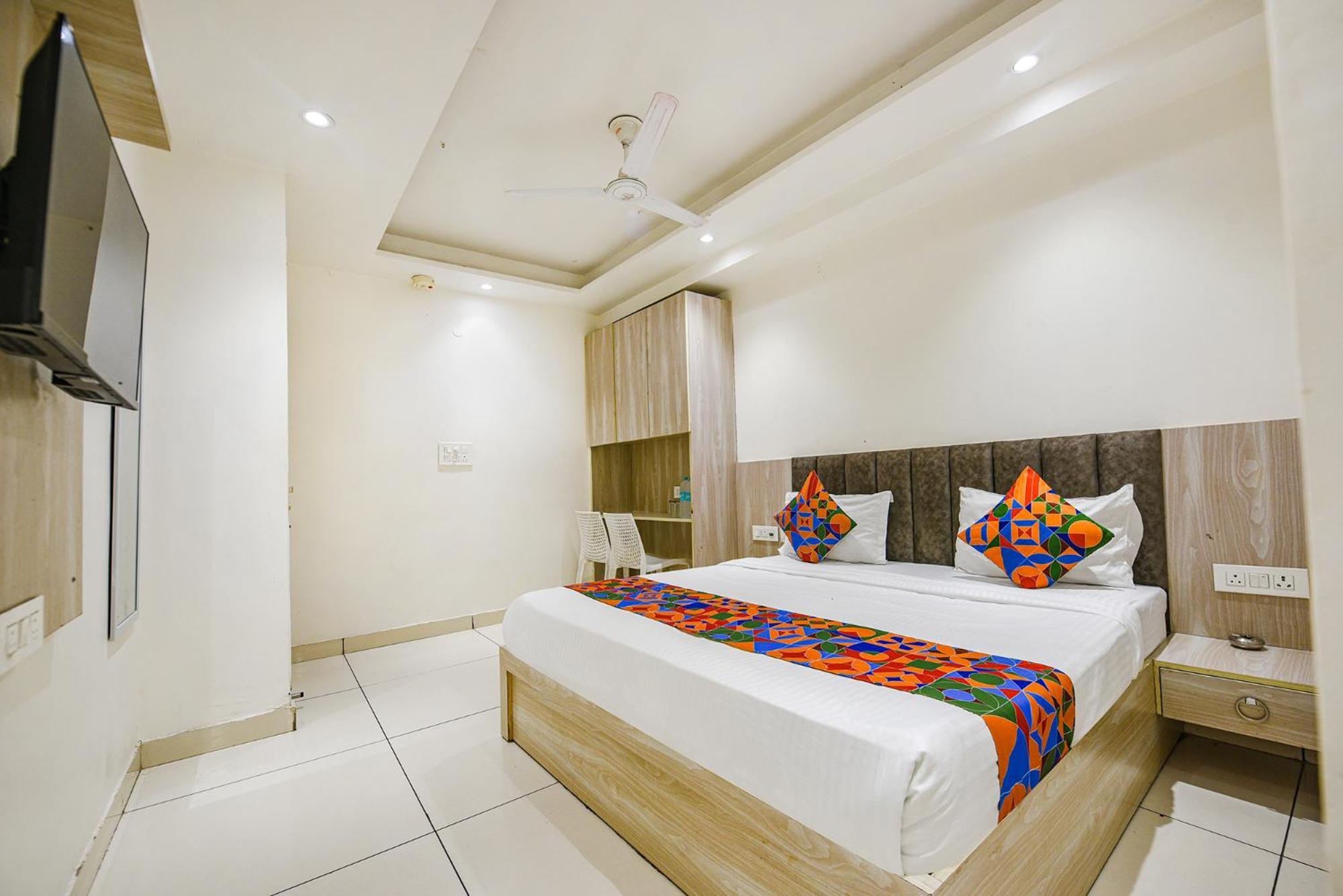 Fabhotel Luxury Inn Near Adarsh Nagar Metro Delhi  Eksteriør bilde