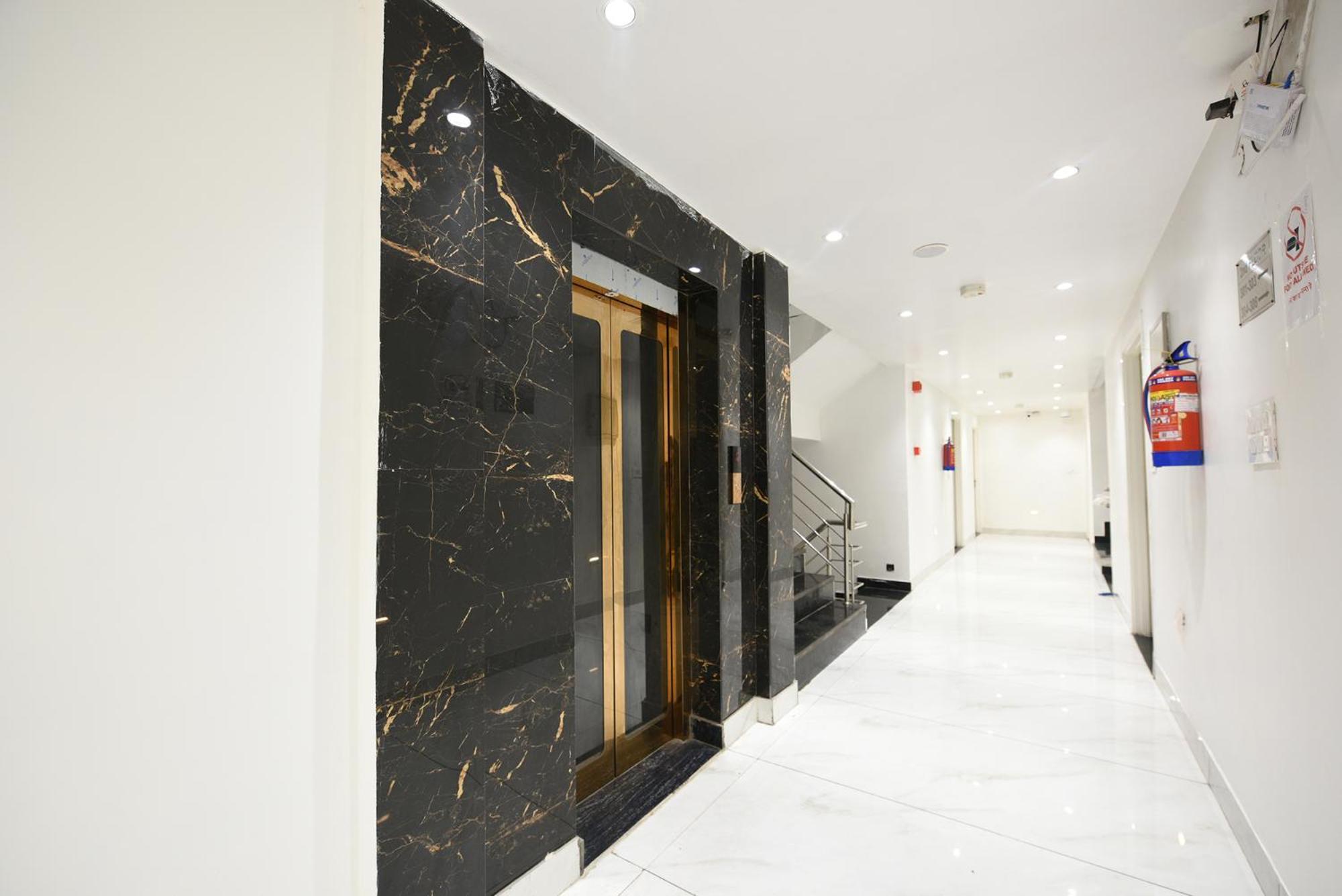 Fabhotel Luxury Inn Near Adarsh Nagar Metro Delhi  Eksteriør bilde